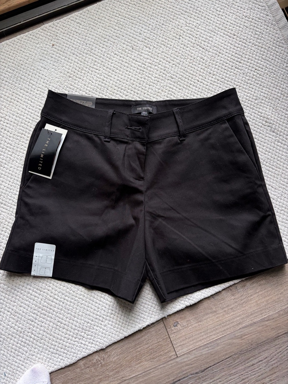 NWT The Limited Black Women's Black Tailored Shorts size 4